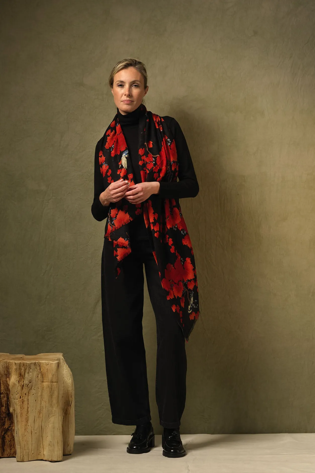 One Hundred Stars Acer Black Wool Scarf