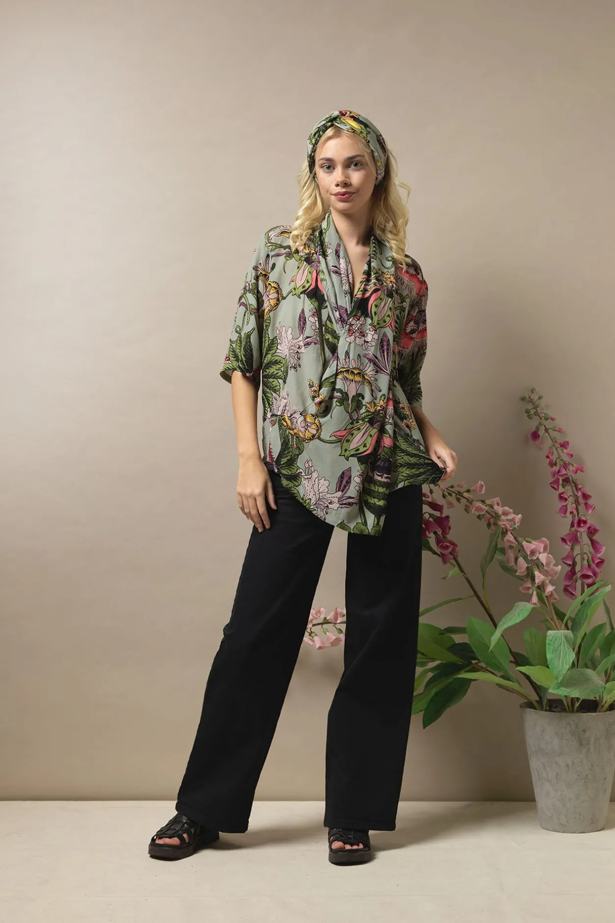 One Hundred Stars Eccentric Blooms Putty Headband