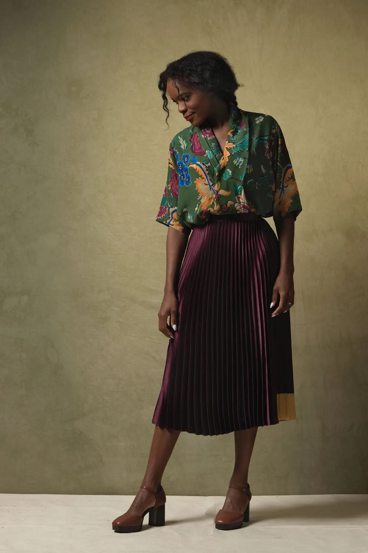 Women One Hundred Stars Flower Vase Green Rachel Top