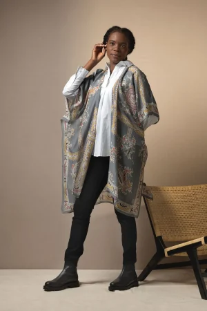 Women One Hundred Stars Handkerchief Grey Throwover