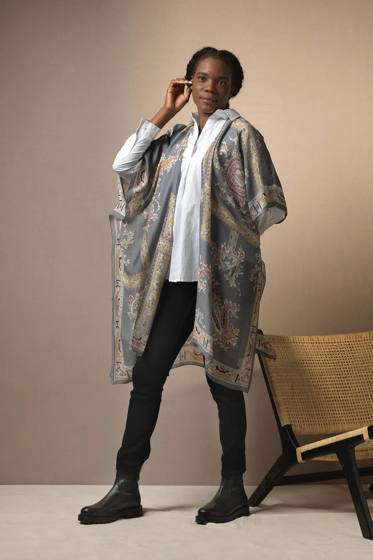 Women One Hundred Stars Handkerchief Grey Throwover