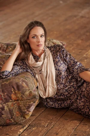 One Hundred Stars Indian Heritage Beige Necklace Scarf