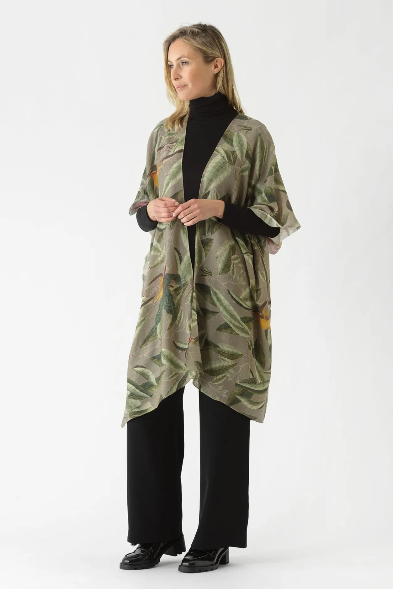 Women One Hundred Stars Kew Evergreen Stone Wool Throwover