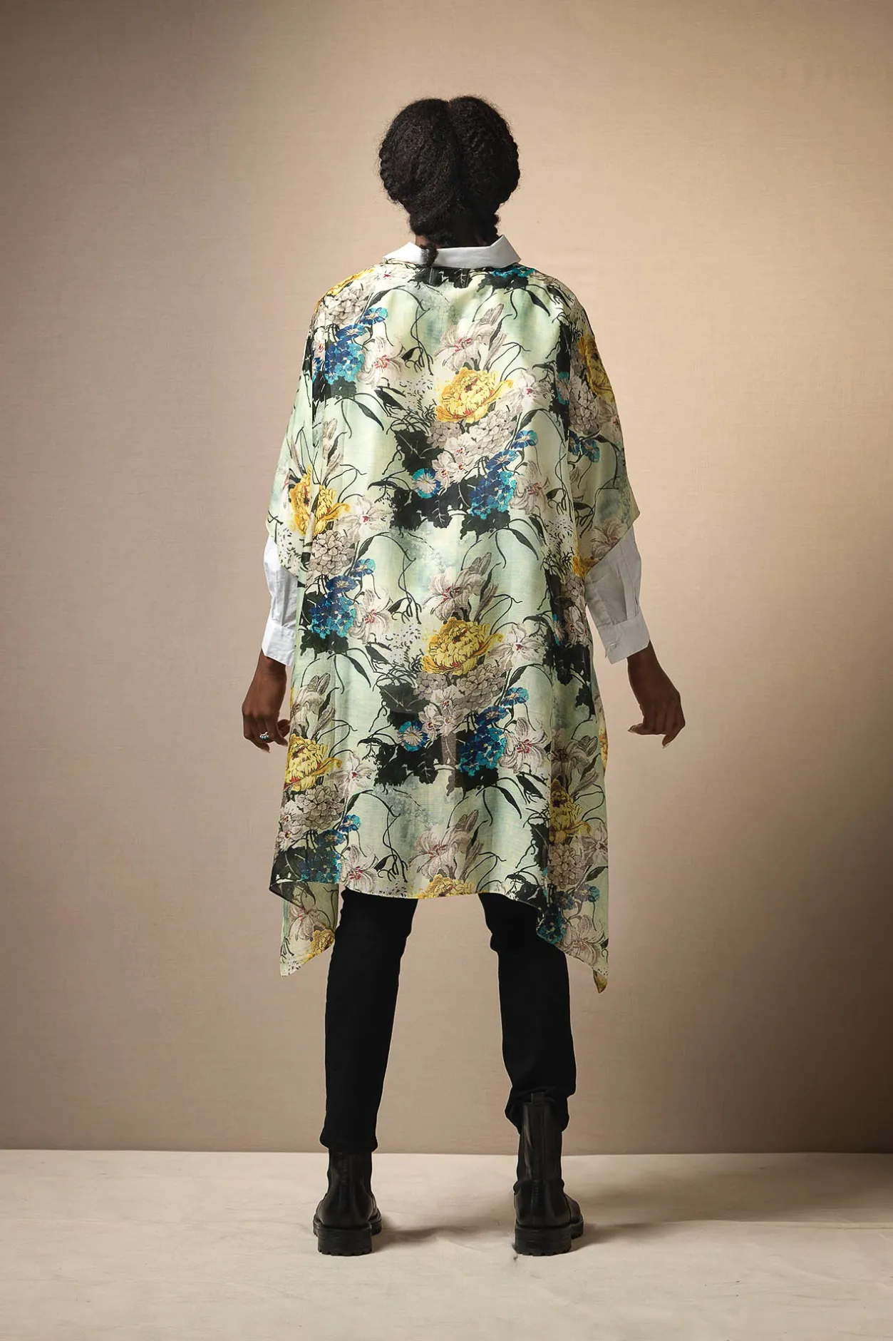 Women One Hundred Stars Lily Throwover