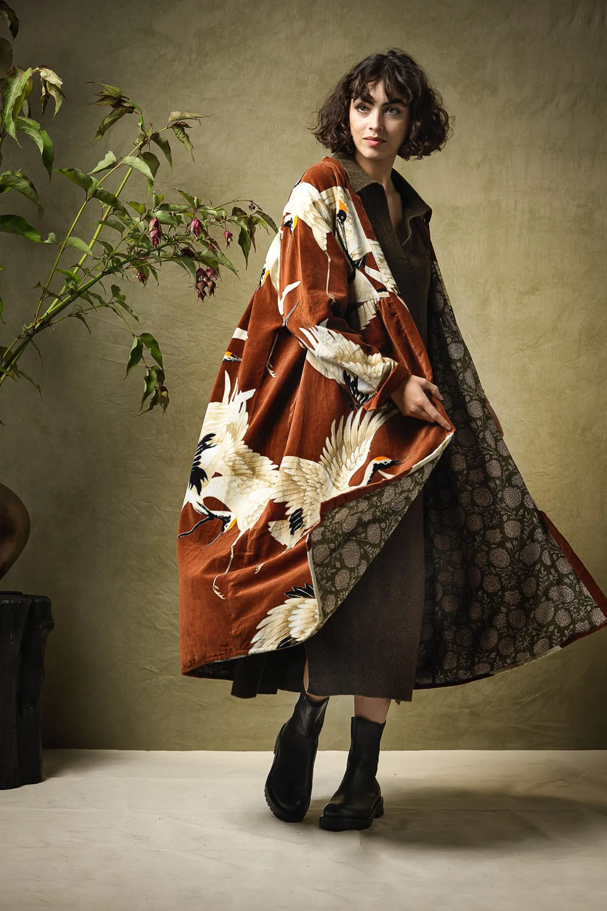 Women One Hundred Stars Stork Cigar Velvet Duster Coat
