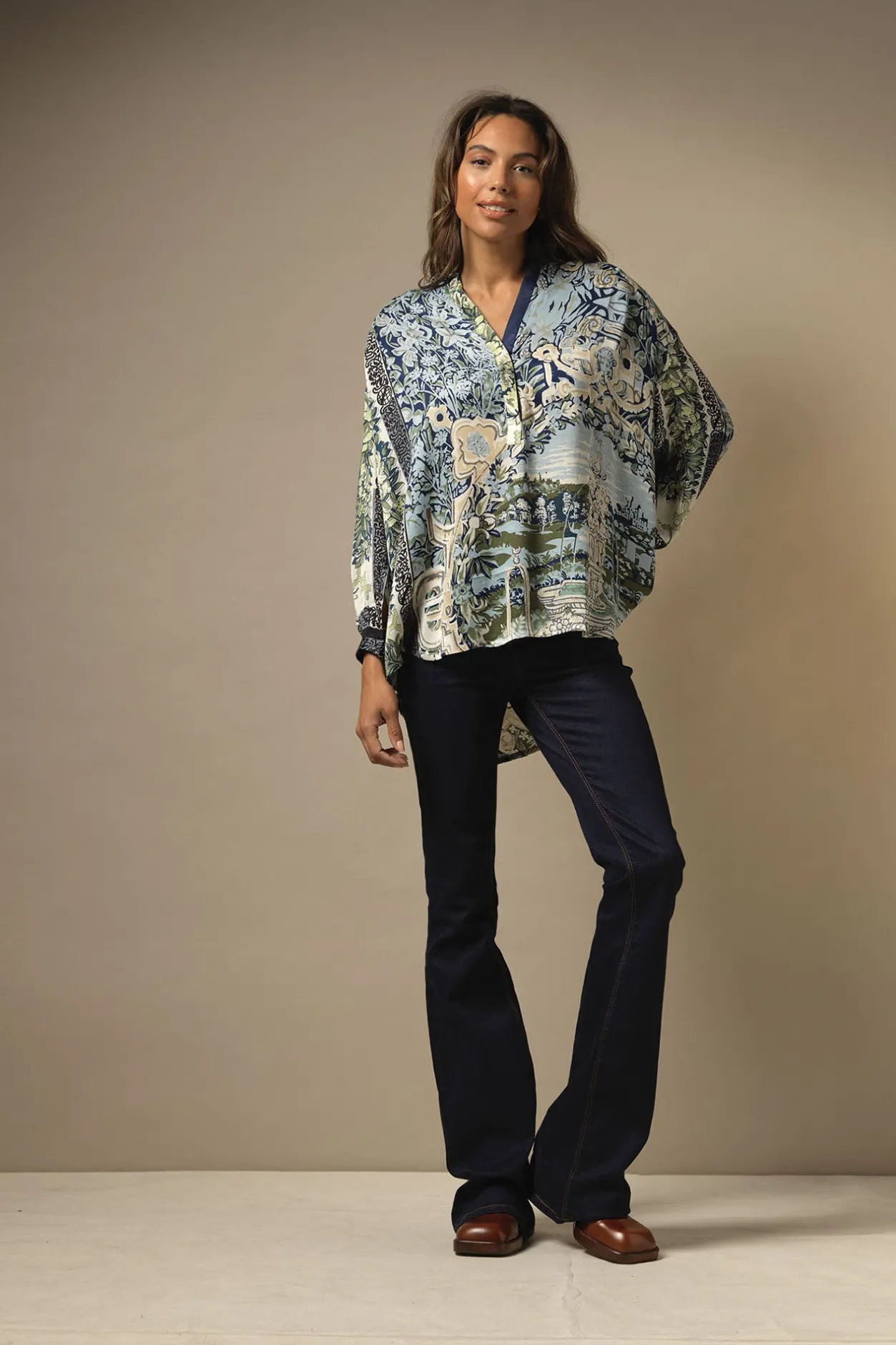 Women One Hundred Stars Tapestry Sea Darcy Shirt