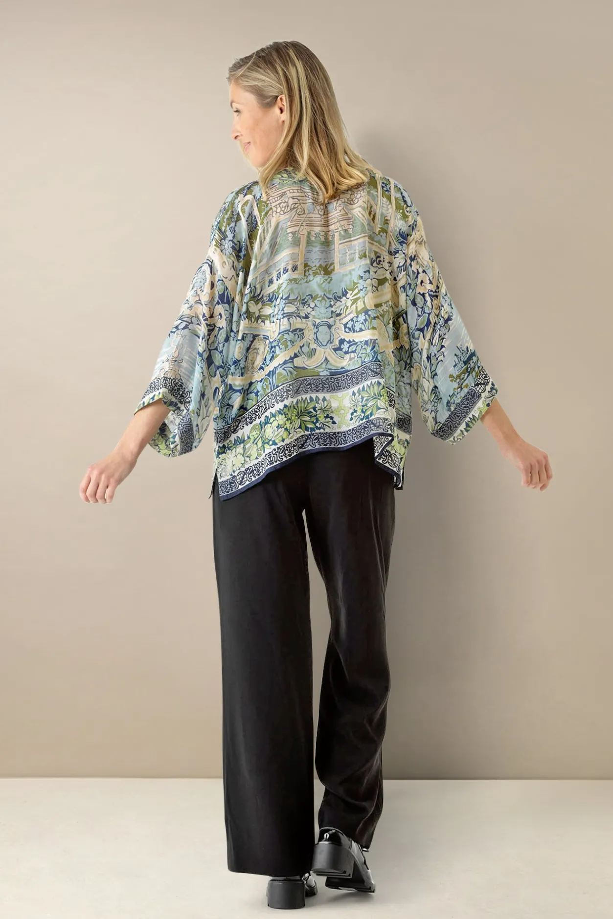 Women One Hundred Stars Tapestry Sea Kimono