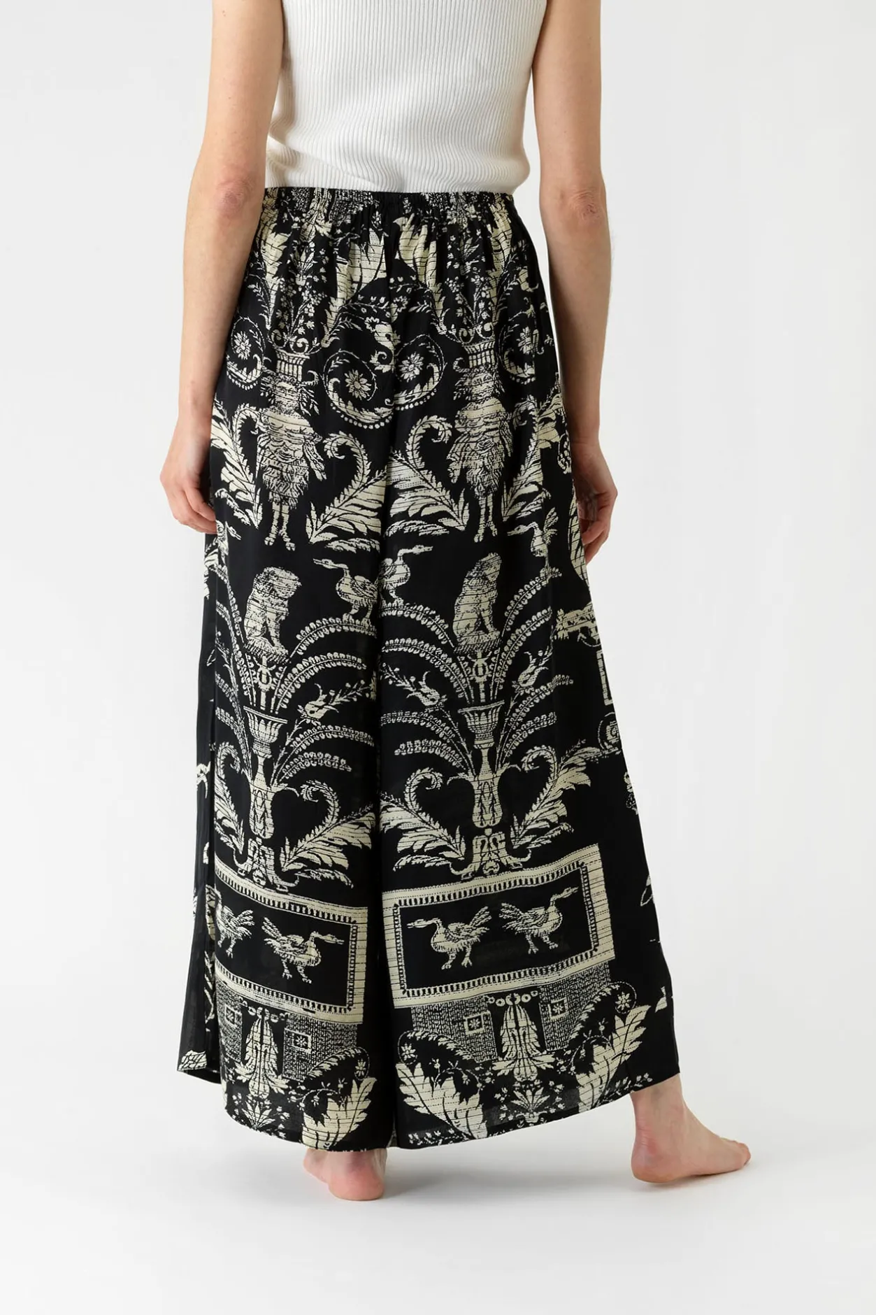 Women One Hundred Stars Vintage Damask Black Palazzo Pant